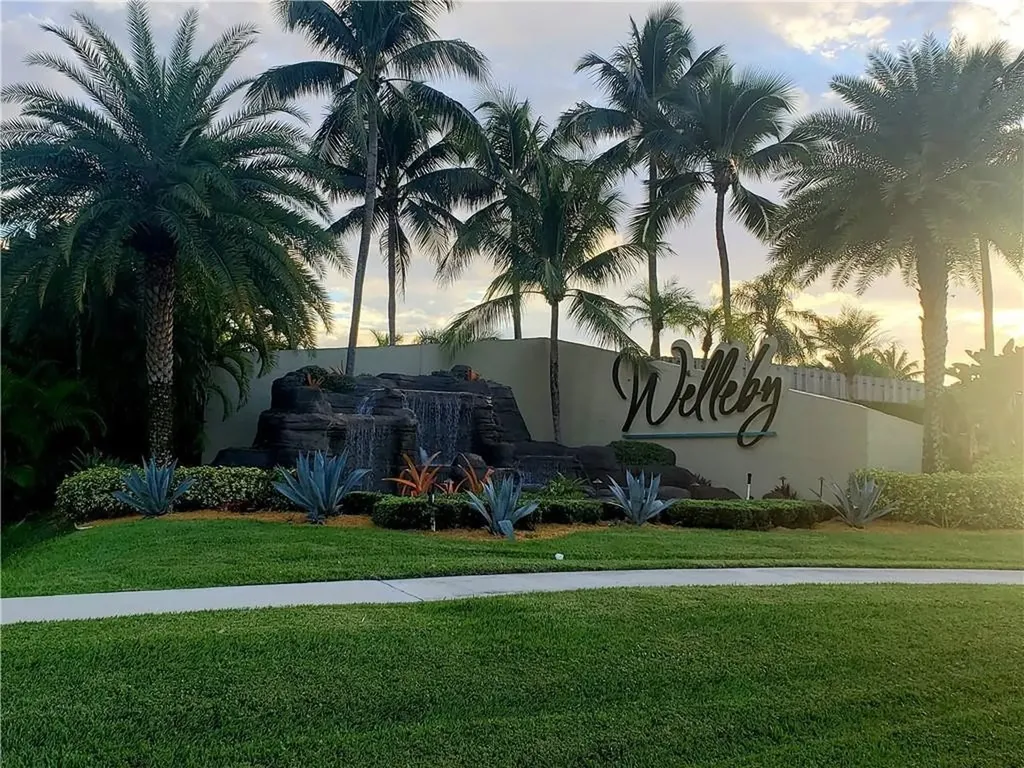 9320 NW 33rd Place Sunrise FL 33351