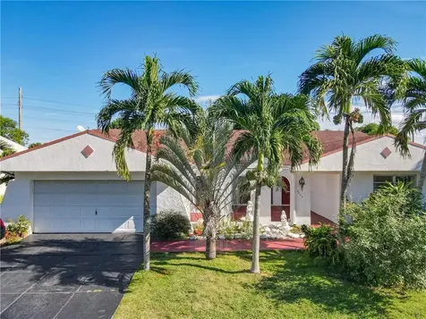 5004 N Travelers Palm Lane Tamarac FL 33319