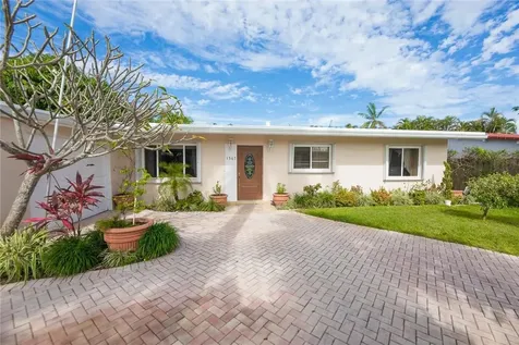 1567 NE 37th Street Oakland Park FL 33334
