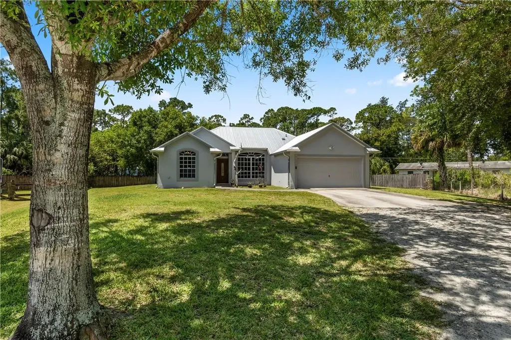 8801 Jay Gardens Lane Fort Pierce FL 34945