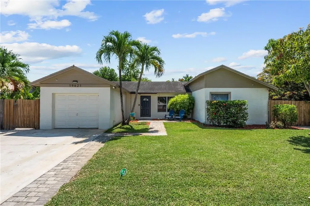 19621 NW 58th Avenue Hialeah FL 33015