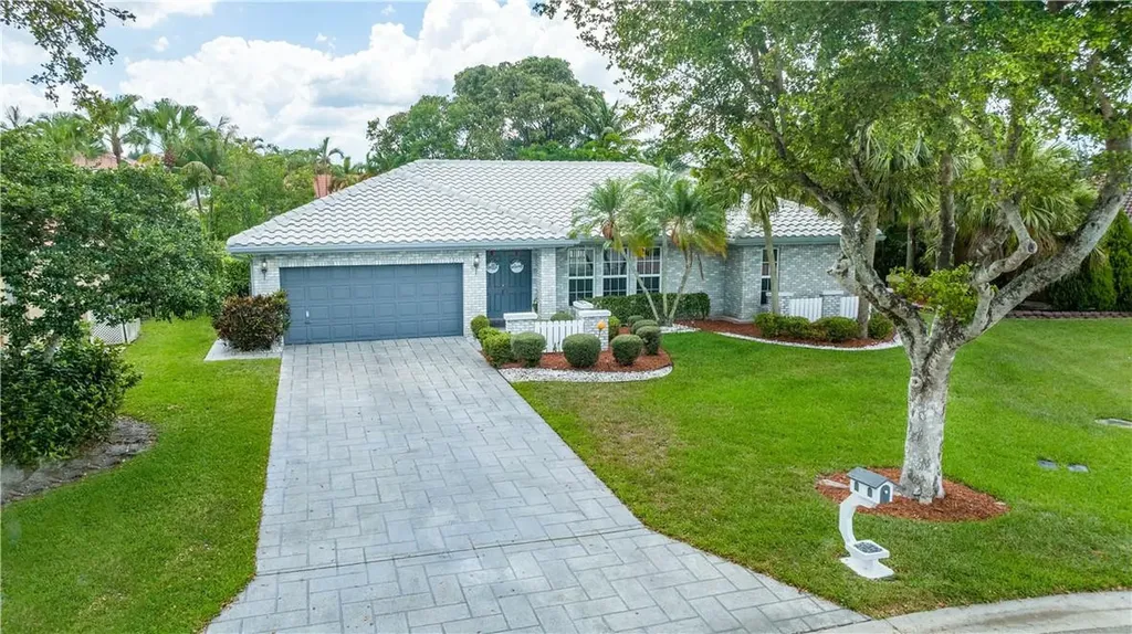 5606 NW 62nd Avenue Coral Springs FL 33067