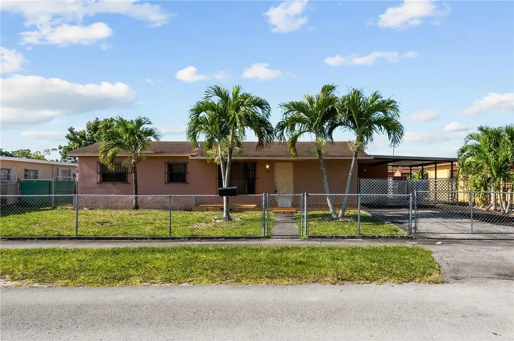 4952 NW 189th Terrace Miami Gardens FL 33055
