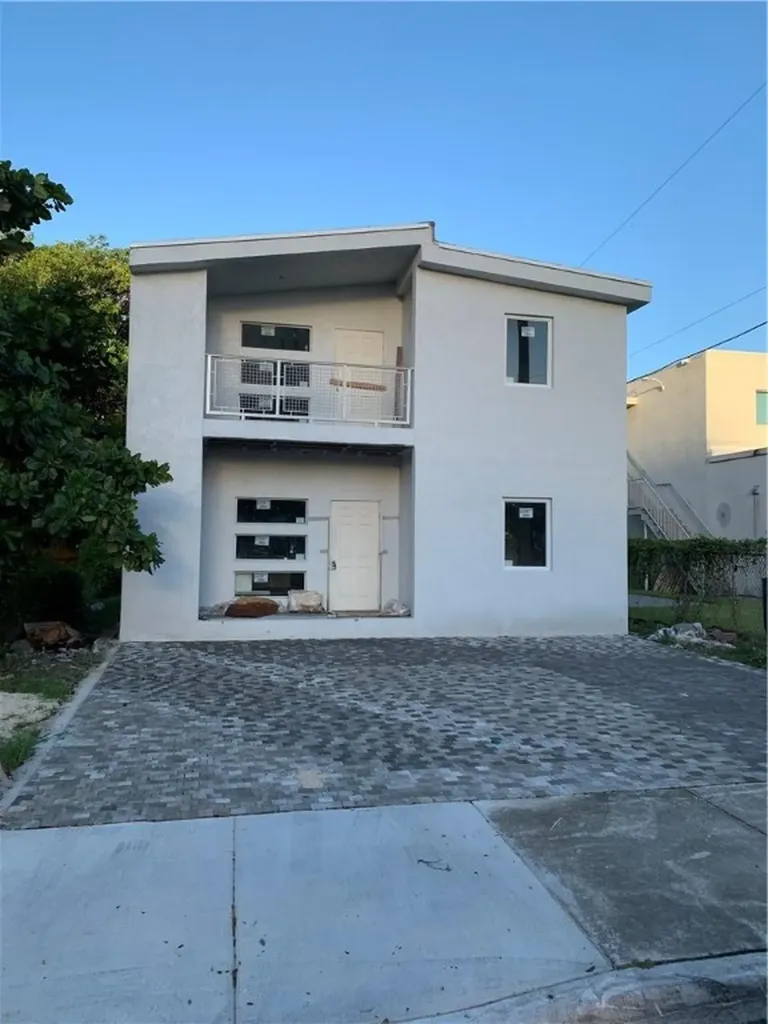 5266 NW 24th Avenue Miami FL 33142