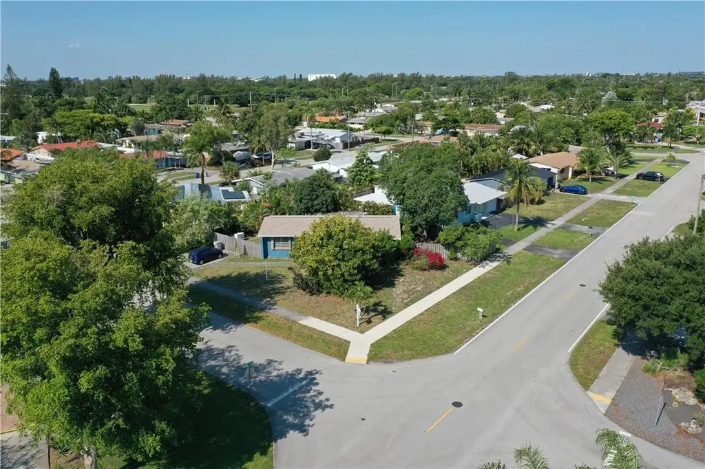 2311 NE 13th Terrace Pompano Beach FL 33064
