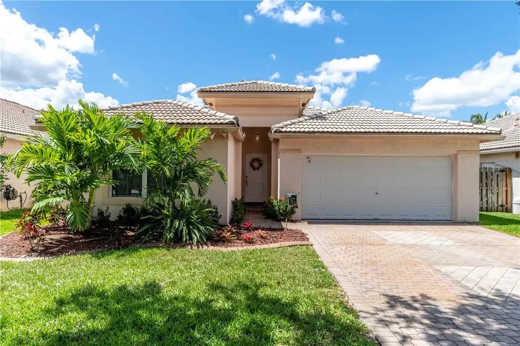 13782 N Garden Cove Circle Davie FL 33325
