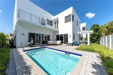 9975 NW 75th Street Doral FL 33178