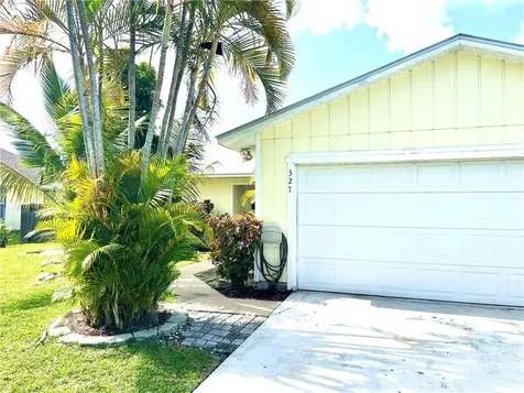 327 SW Dwight Avenue Port St Lucie FL 34983