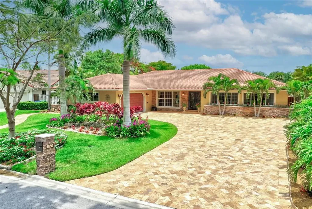 133 NW 93rd Terrace Coral Springs FL 33071