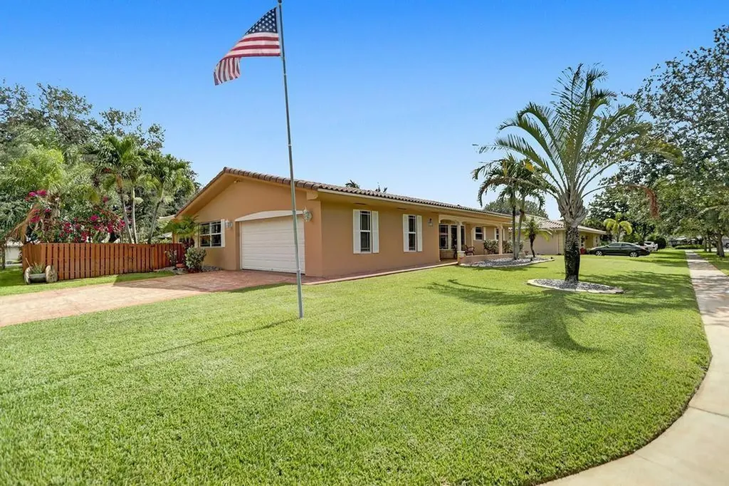 7251 NW 5th Court Plantation FL 33317