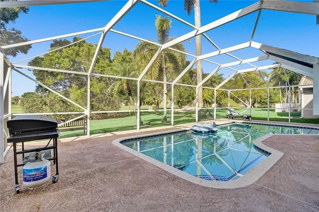 16110 La Costa Drive Weston FL 33326