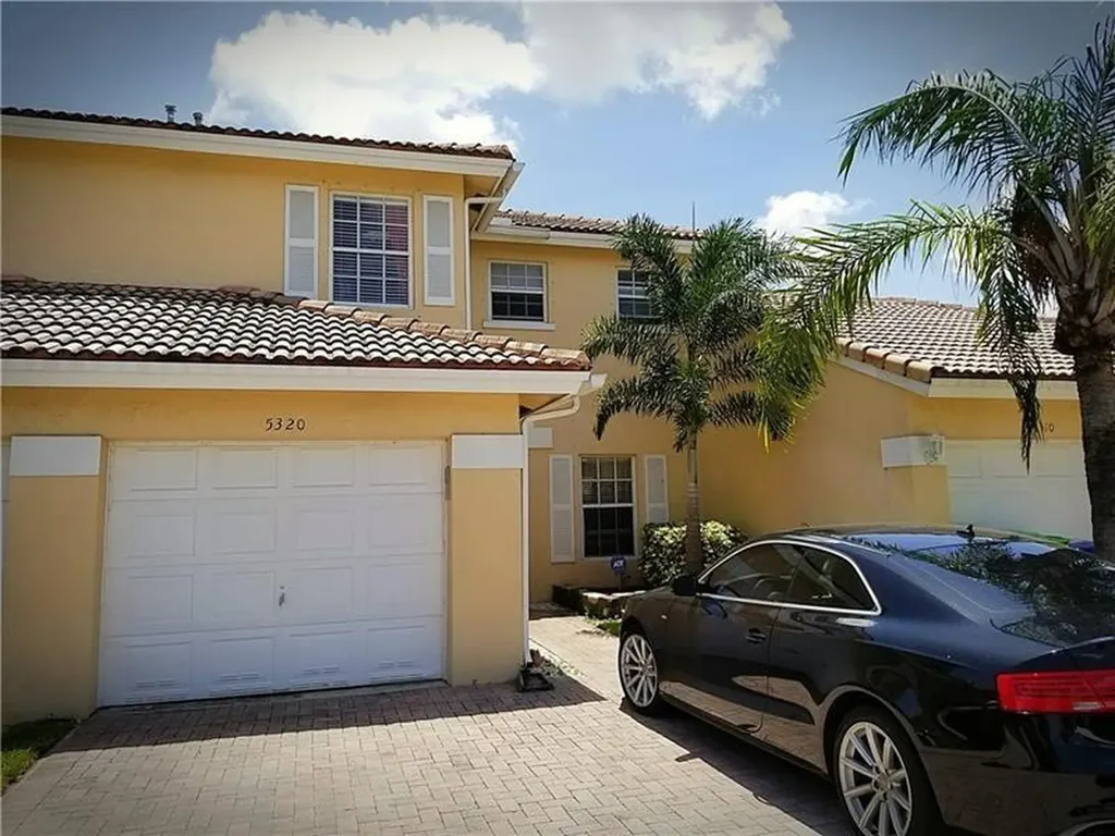 5320 NW 89th Terrace Sunrise FL 33351