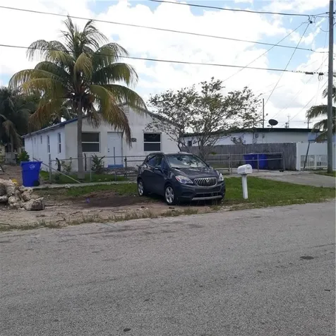 5536 SW 21st Street West Park FL 33023