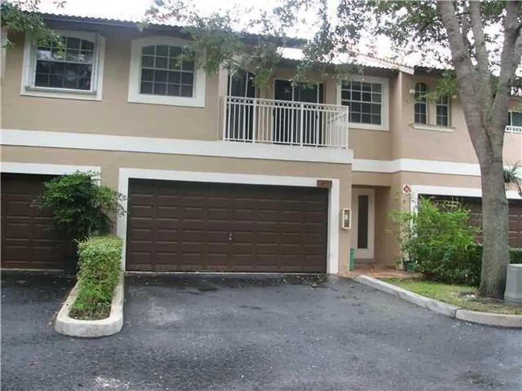 4981 Riverside Drive Coral Springs FL 33067