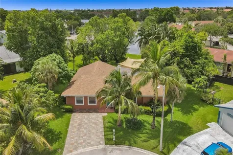 10006 NW 81st Court Tamarac FL 33321