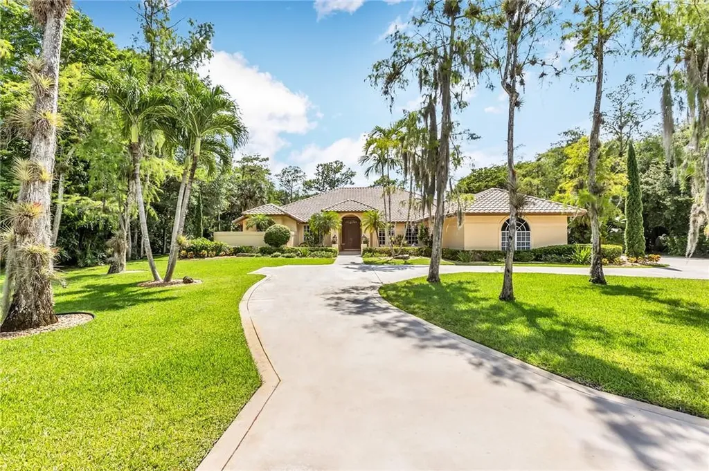 4966 NW 81st Avenue Coral Springs FL 33067