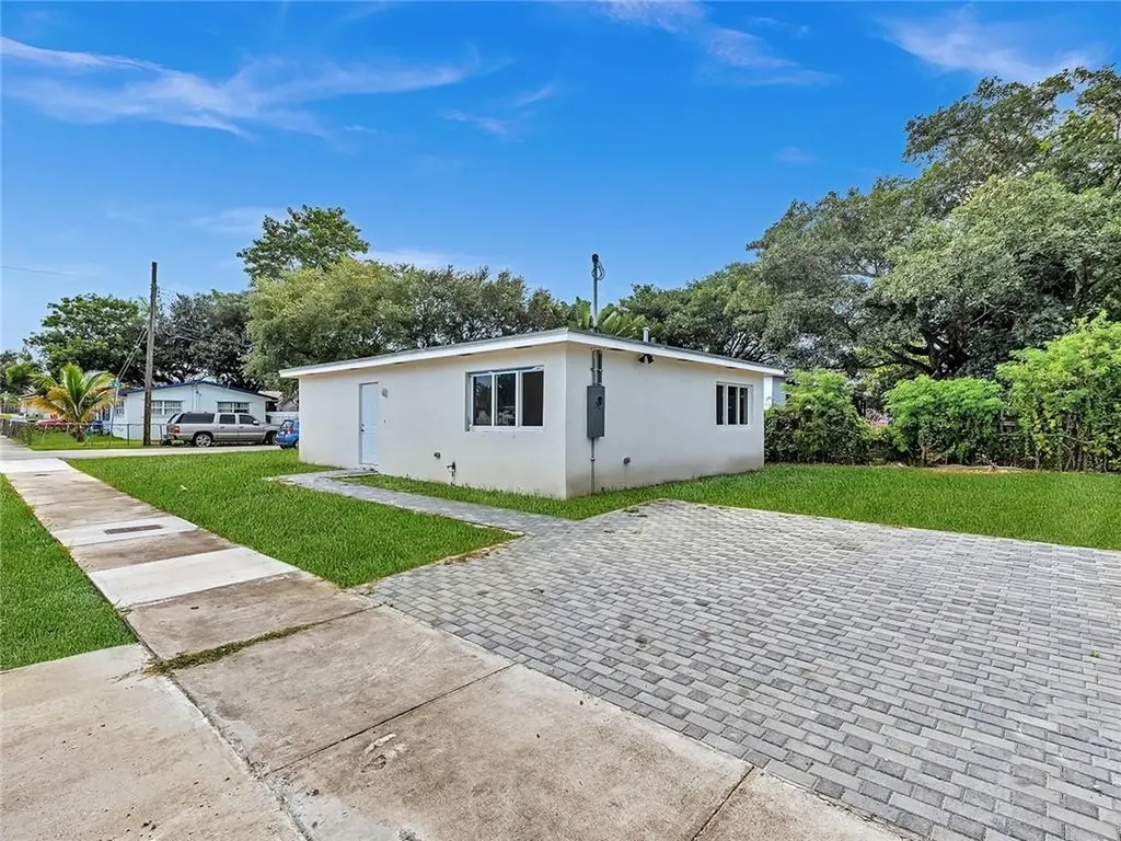 1301 NW 82nd Street Miami FL 33147