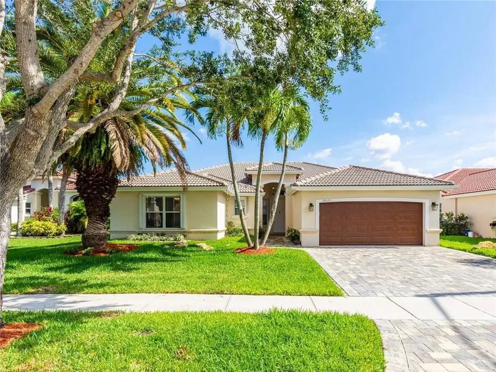 19005 NW 23rd Place Pembroke Pines FL 33029