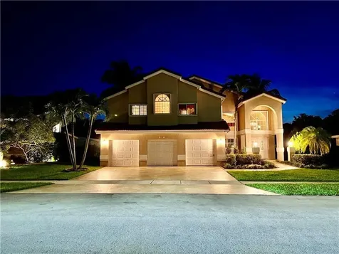 940 NW 202nd Lane Pembroke Pines FL 33029