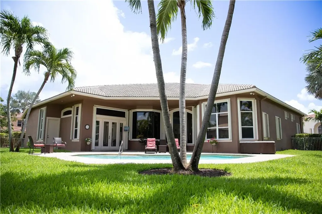 964 NW 118th Lane Coral Springs FL 33071