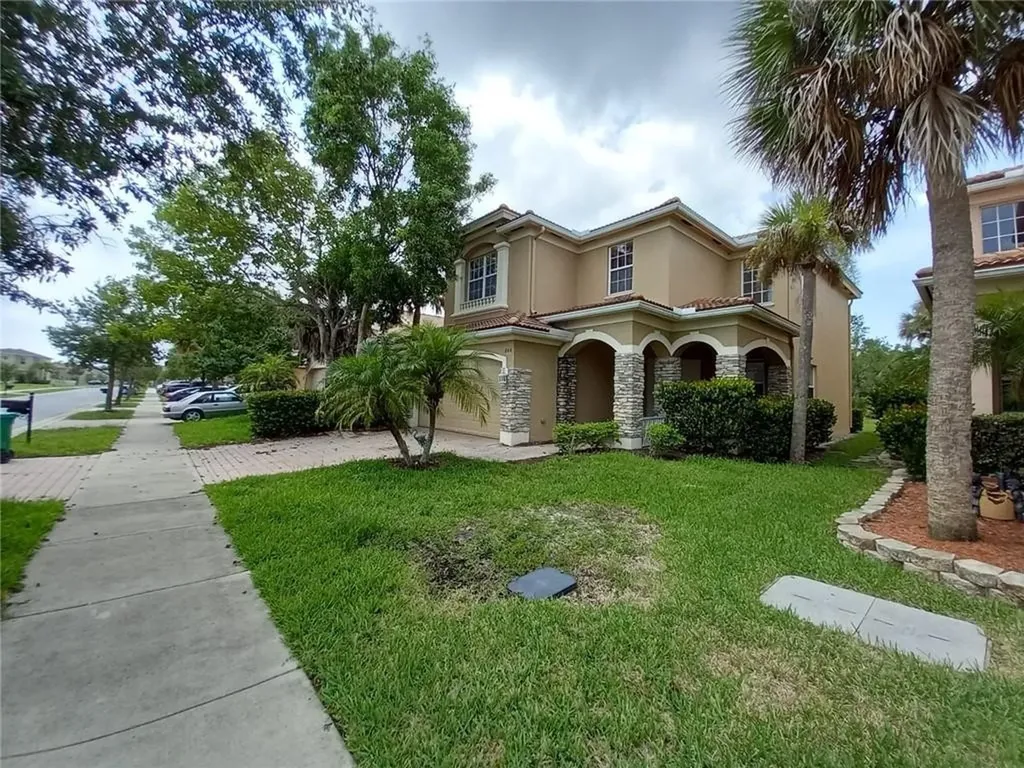 864 NW Leonardo Circle Port St Lucie FL 34986