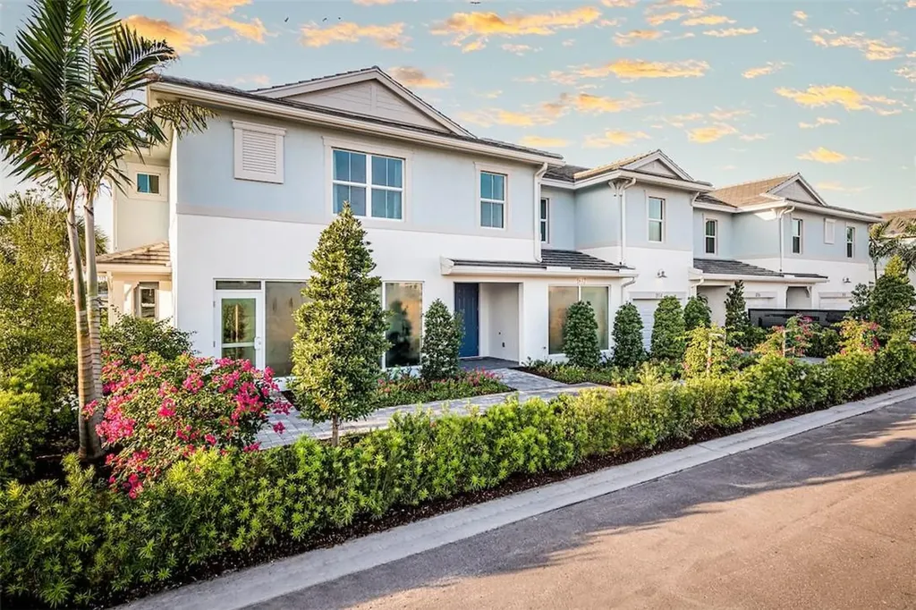 546 Sanderling Circle Deerfield Beach FL 33442