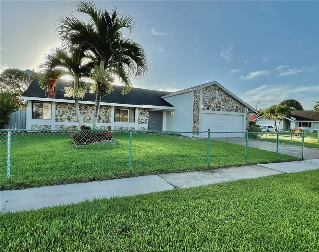 4440 NW 72nd Terrace Lauderhill FL 33319