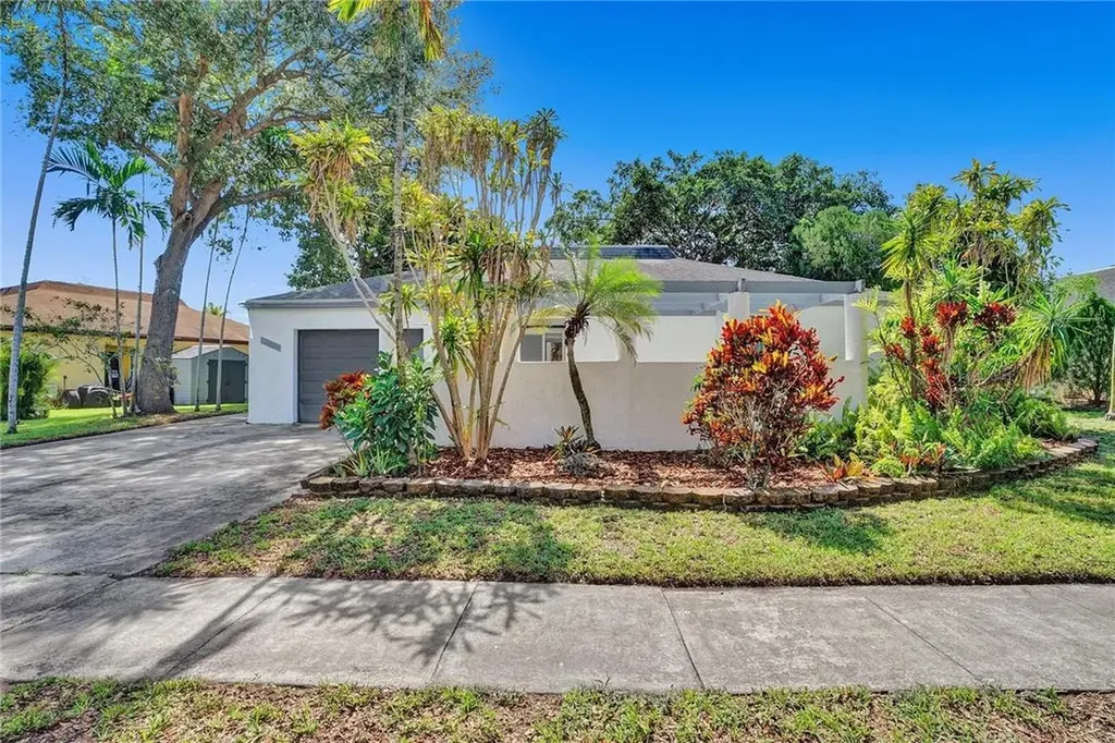 4962 SW 95th Avenue Cooper City FL 33328