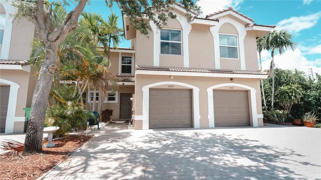 9009 NW 55th Court Sunrise FL 33351