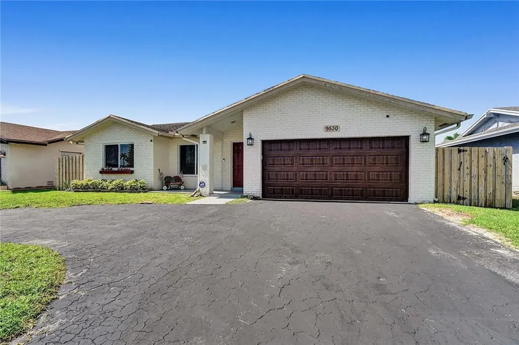 9530 NW 82nd Street Tamarac FL 33321