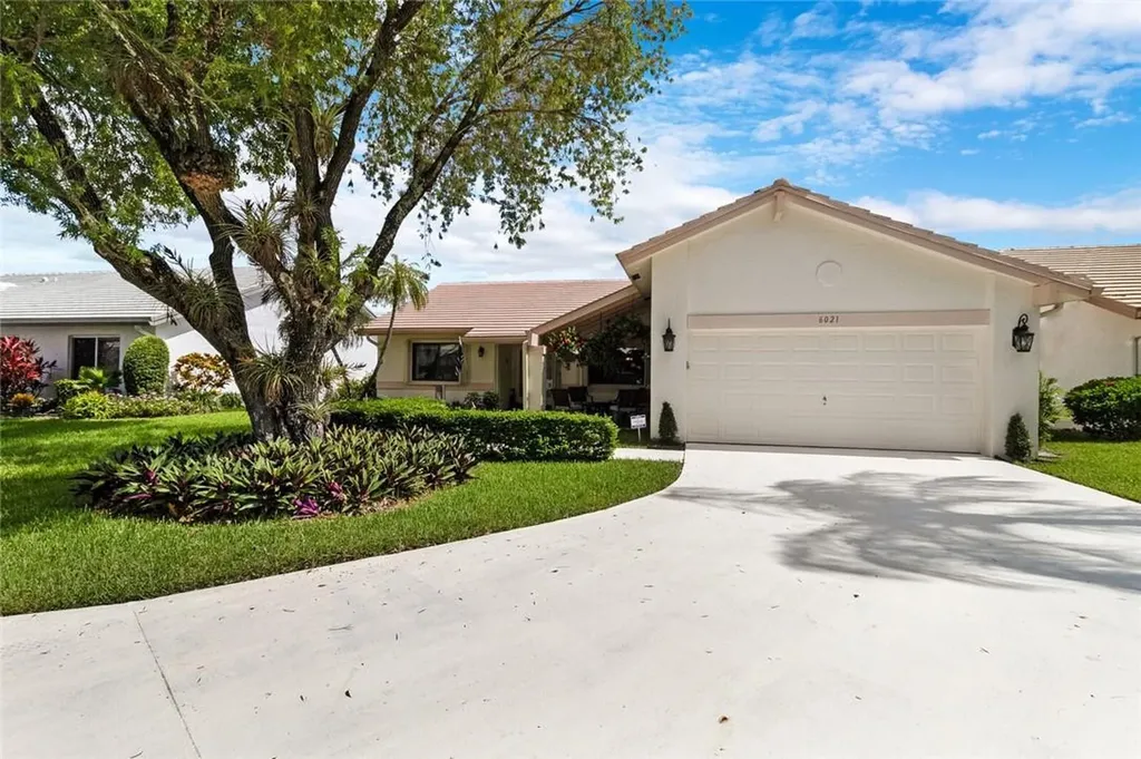6021 Petaluma Drive Boca Raton FL 33433