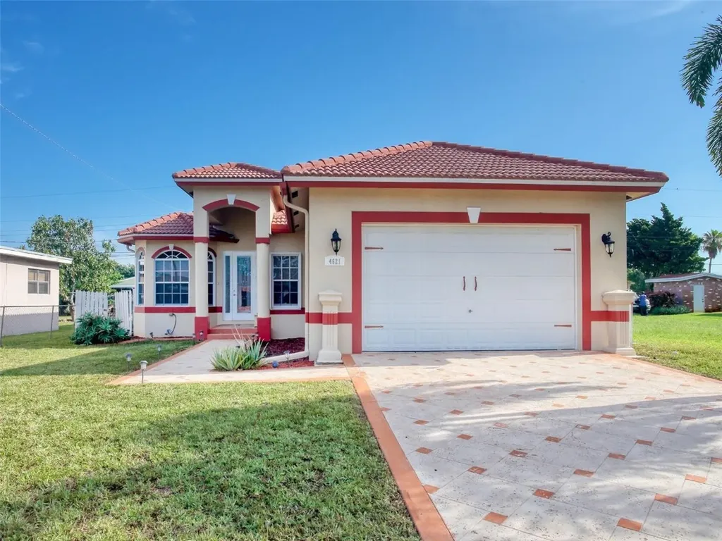 4621 SW 27th Street West Park FL 33023