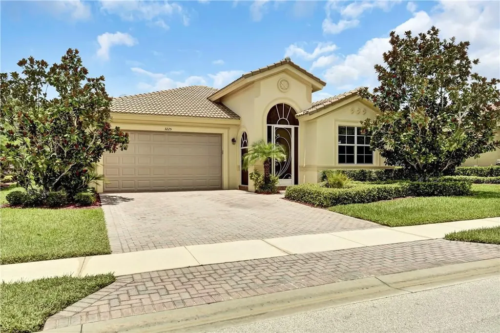 3225 Astor Avenue Vero Beach FL 32966