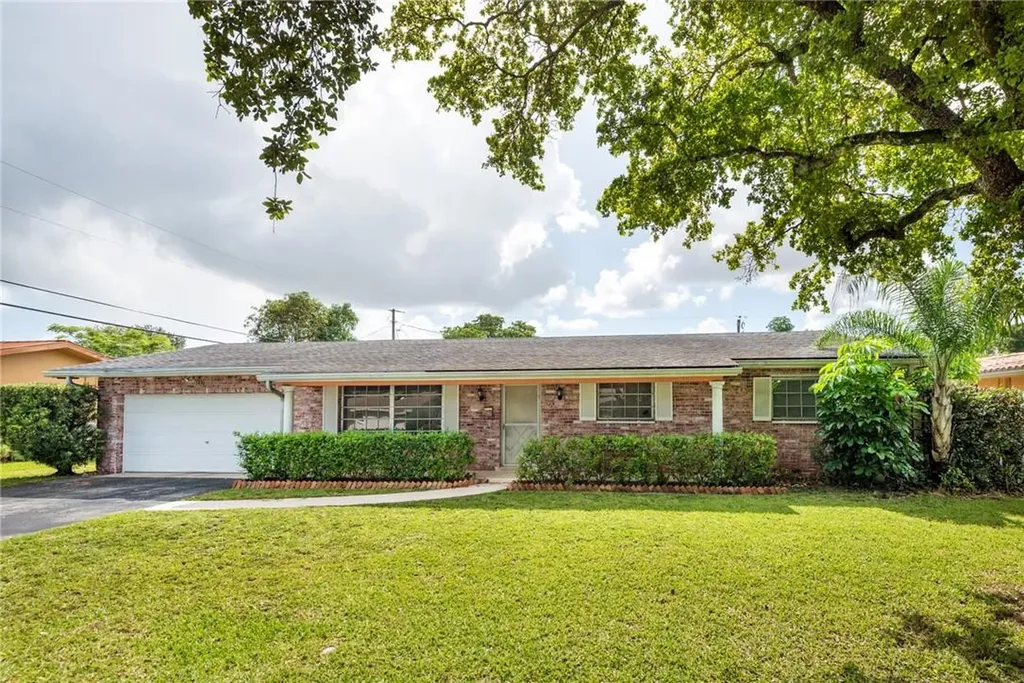 1430 NW 70th Way Plantation FL 33313