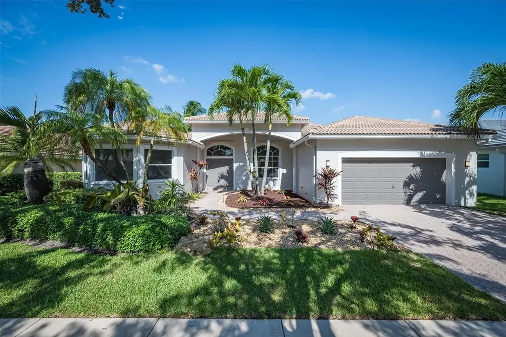 3759 Oak Ridge Circle Weston FL 33331