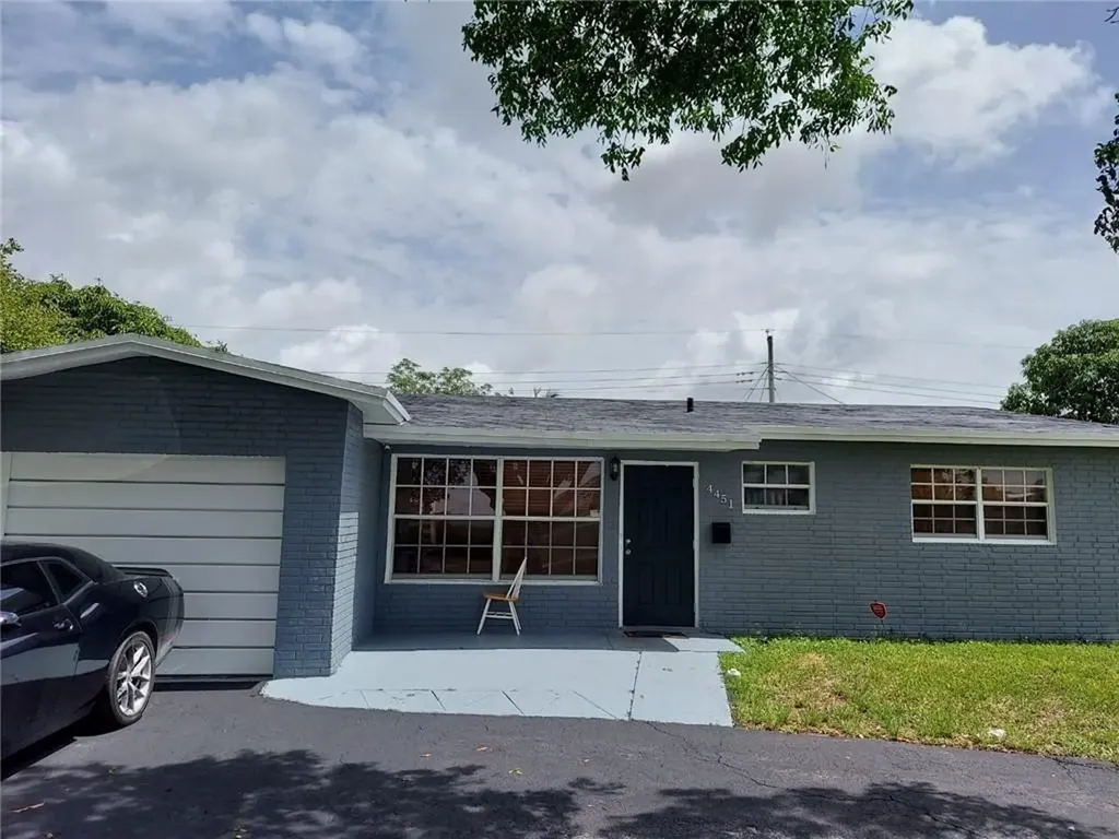 4451 NW 21st Street Lauderhill FL 33313