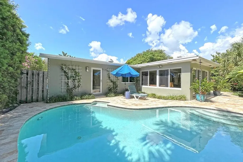 325 NE 28th Street Wilton Manors FL 33334