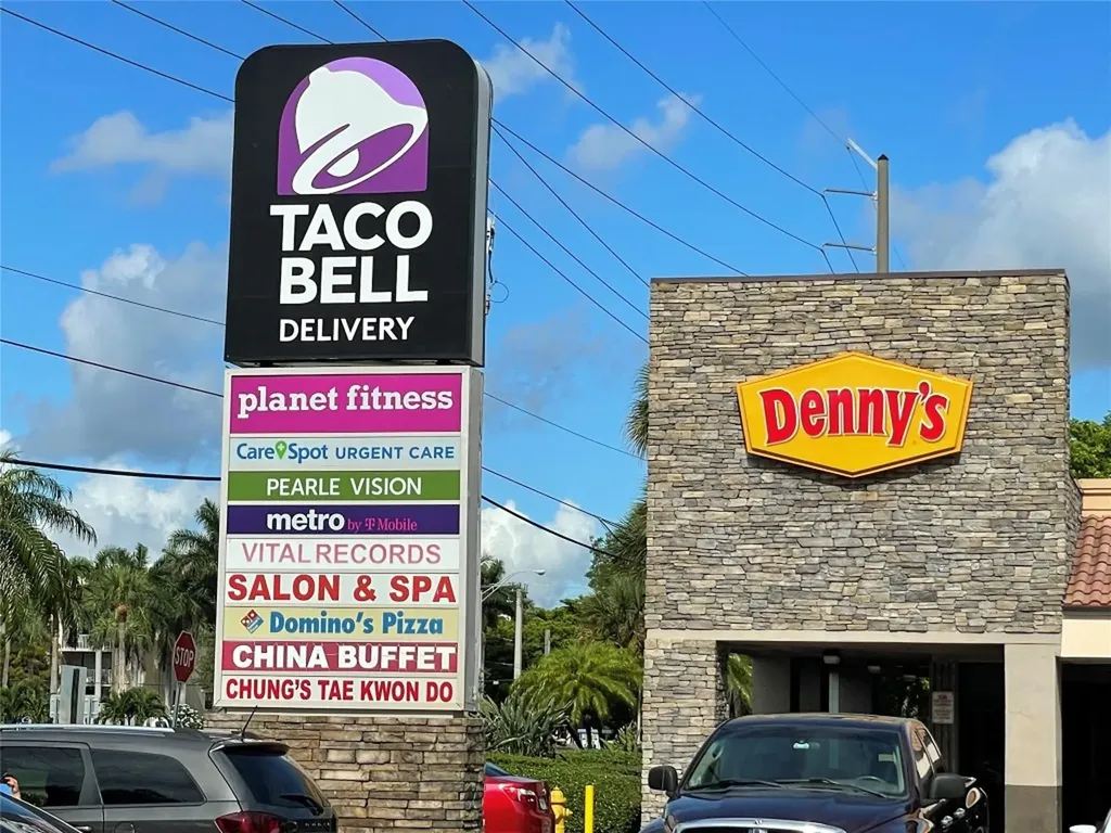 18606 NW 67th Avenue Hialeah FL 33015