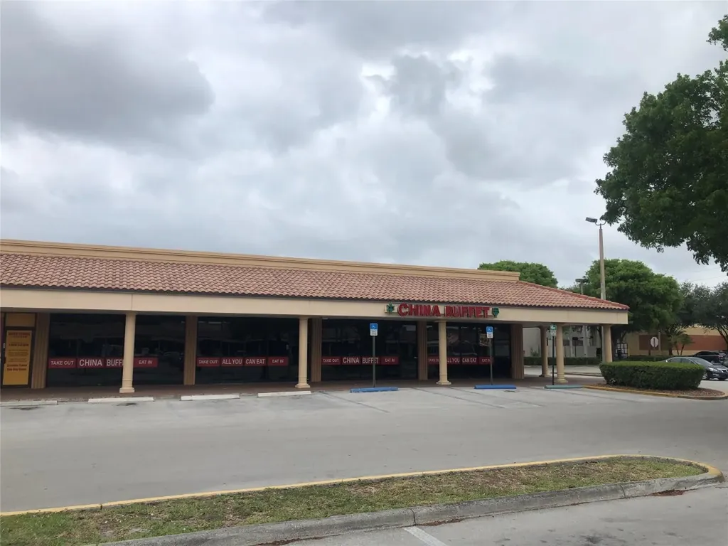 18606 NW 67th Avenue Hialeah FL 33015