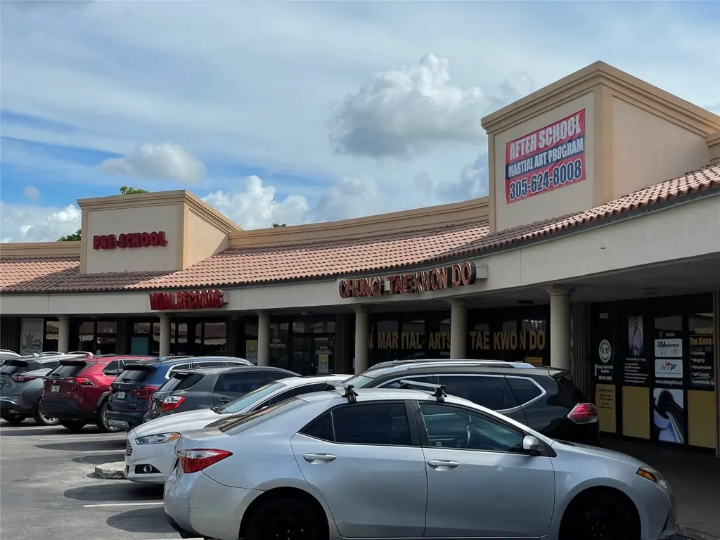 18606 NW 67th Avenue Hialeah FL 33015