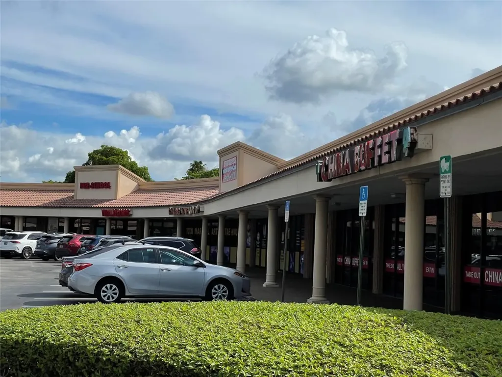 18606 NW 67th Avenue Hialeah FL 33015