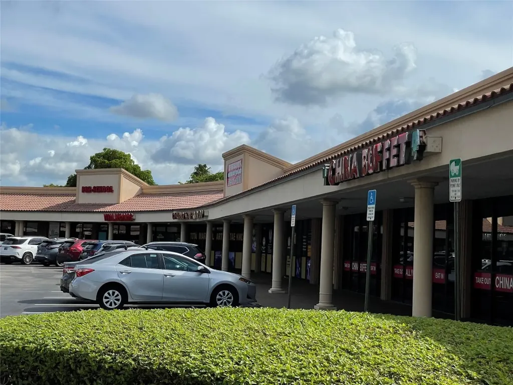 18606 NW 67th Avenue Hialeah FL 33015
