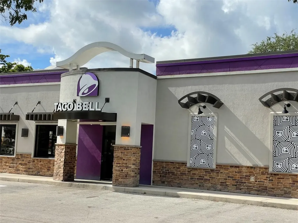 18606 NW 67th Avenue Hialeah FL 33015