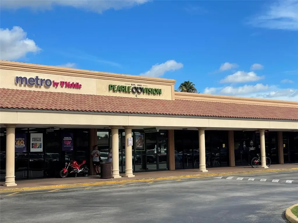 18606 NW 67th Avenue Hialeah FL 33015