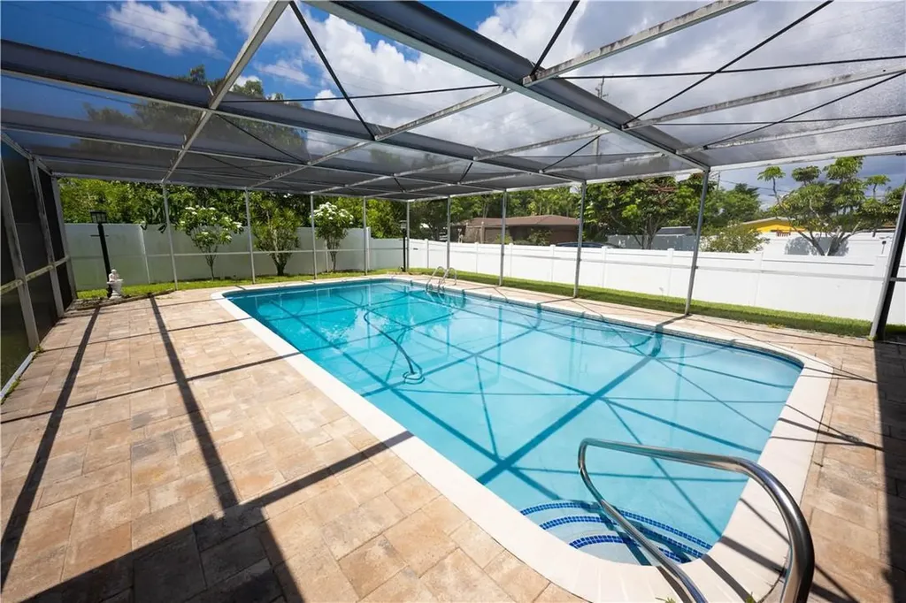 4322 Johnson Street Hollywood FL 33021