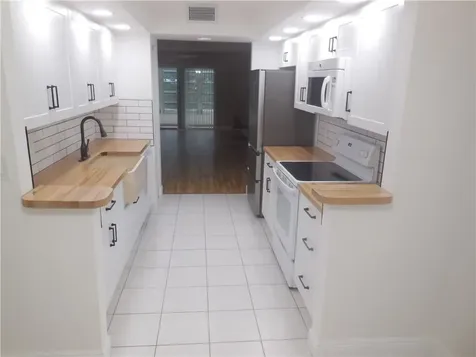 1802 Eleuthera Point Coconut Creek FL 33066
