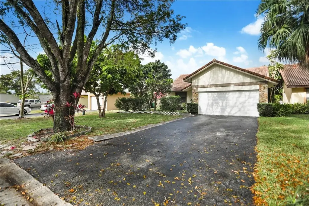 2348 NW 94th Avenue Coral Springs FL 33065