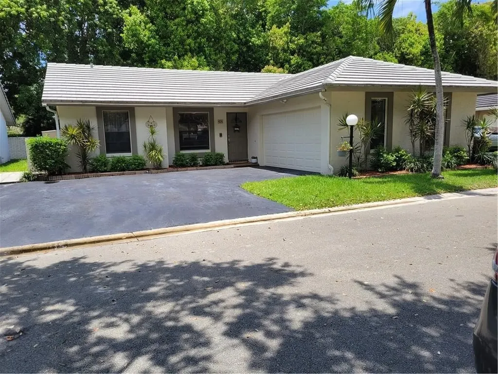 426 Shadow Wood Lane Coral Springs FL 33071