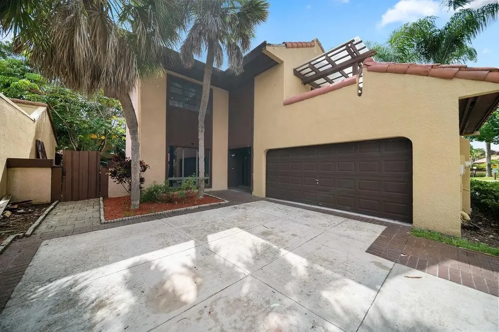 20409 NE 10th Court Road Miami FL 33179
