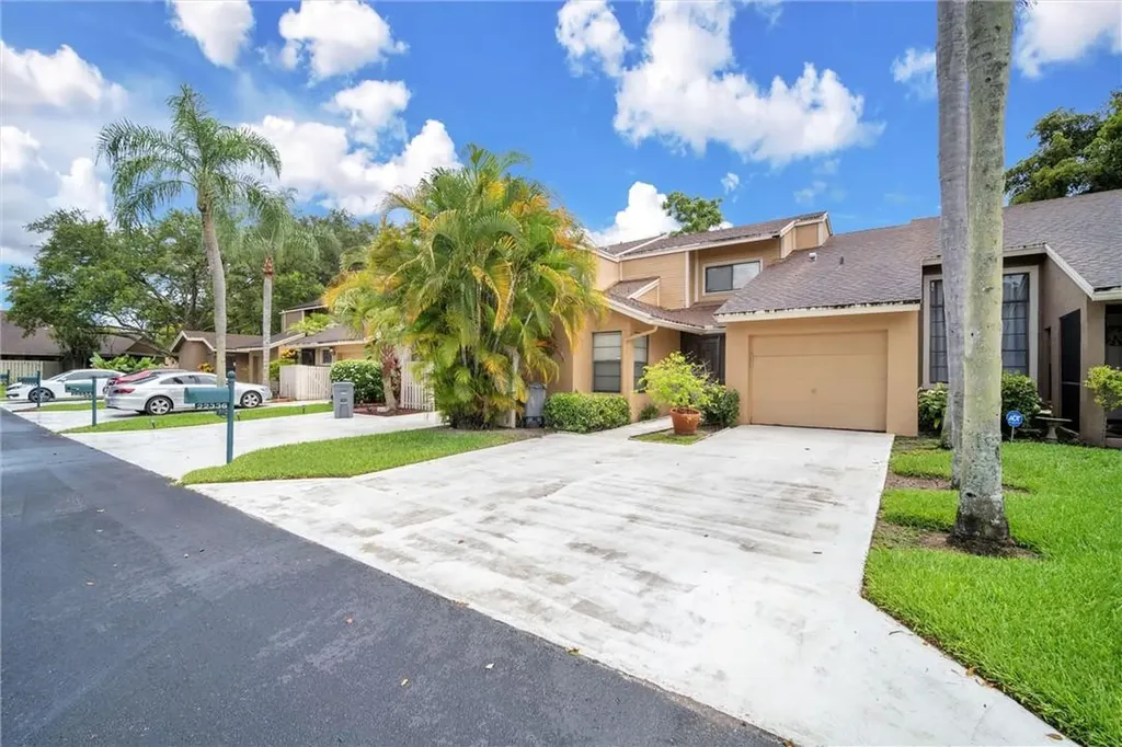 22336 Woodspring Drive Boca Raton FL 33428